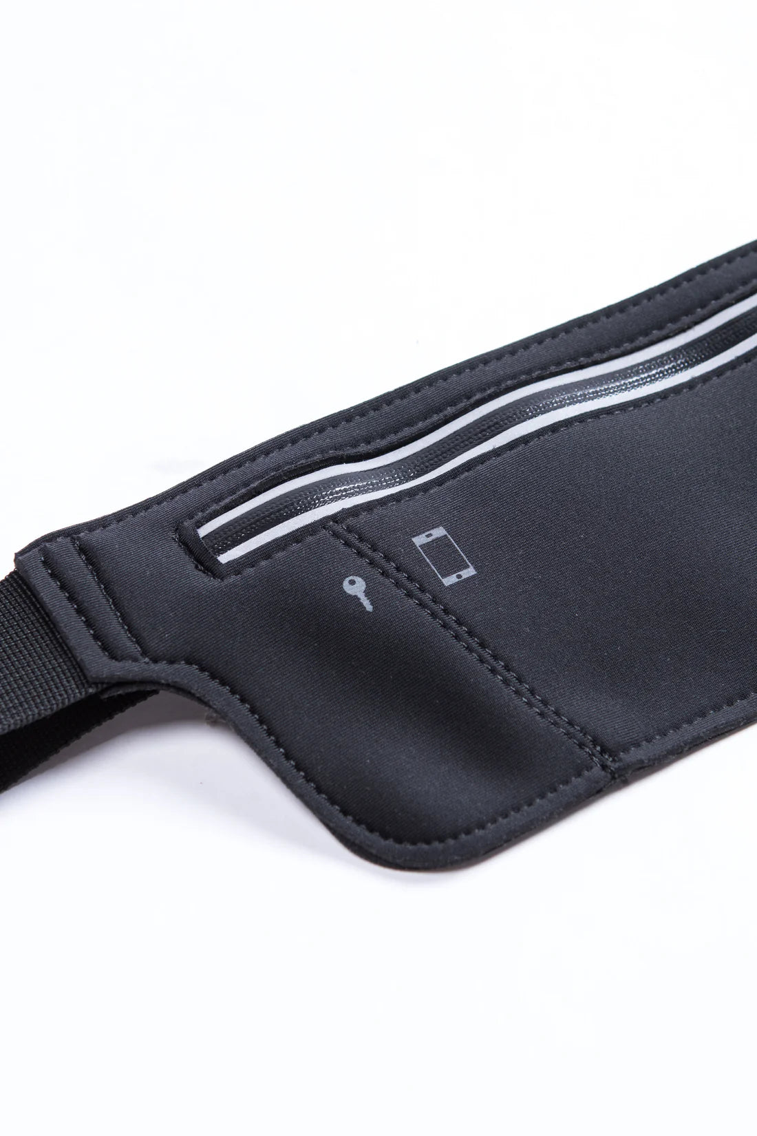 Сумка на пояс LiveUp LS3704/BK