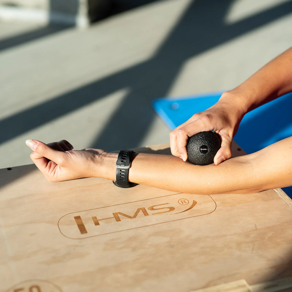 Массажный мяч Abisal BLM01 HMS — точечный самомассаж и релакс