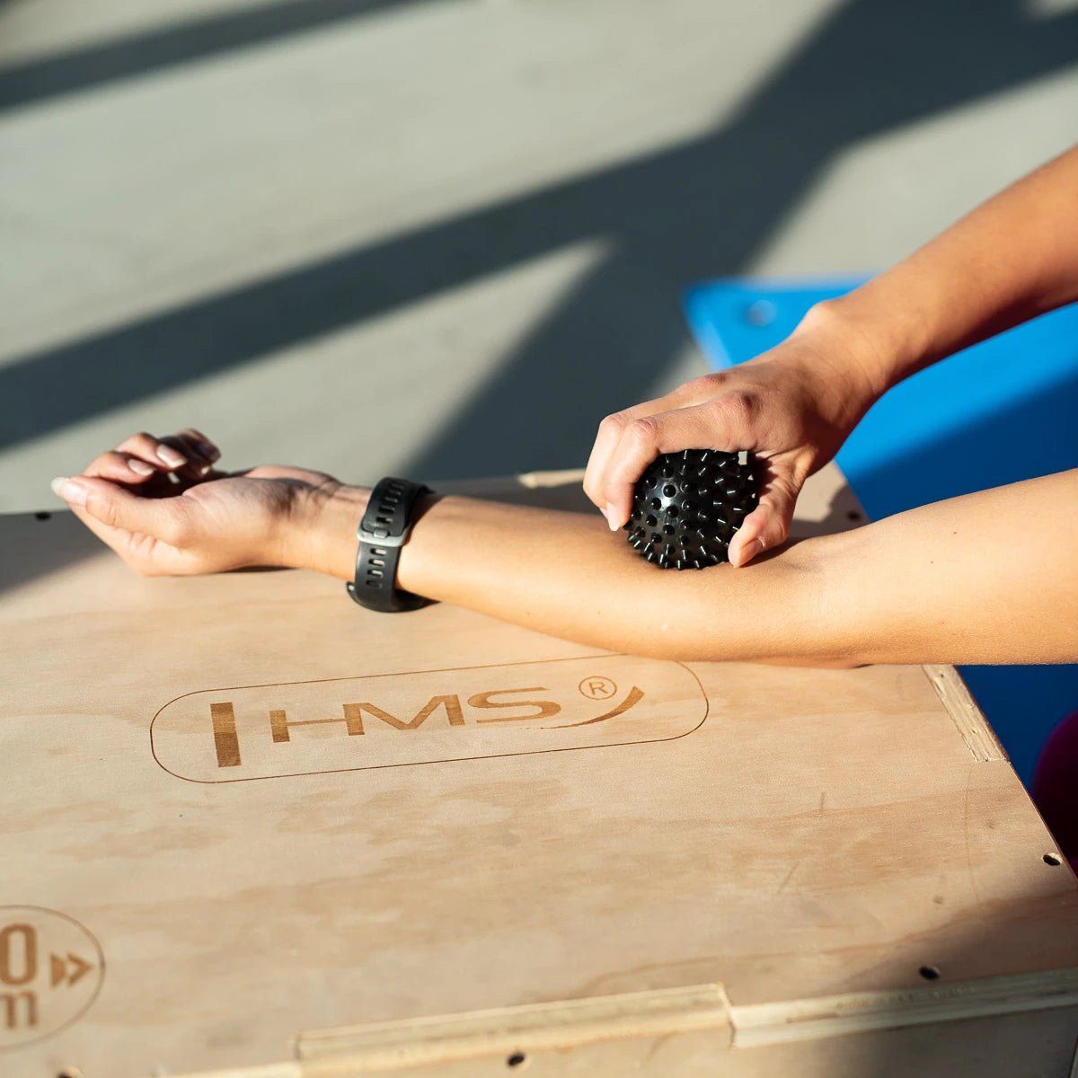 Массажный мяч HMS BLP01 — точечный массаж и релаксация