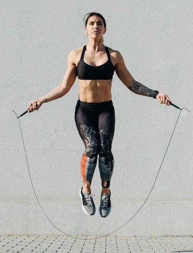 Скакалка для тренировки мышц и выносливости